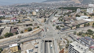 Kahramanmaraş'ta Tevfik Kadıoğlu Kavşağı Yenileniyor! Bekleme Süresi 91 Saniyeden 22 Saniyeye Düşecek