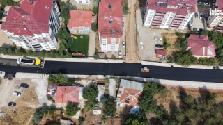 Afşin’de Atlas Caddesi’nin Asfaltı Büyükşehir’le Yenileniyor