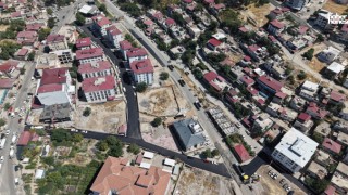 Kahramanmaraş Büyükşehir, Dulkadiroğlu Ballıca’da Asfalt Mesaisini Durmaksızın Sürdürüyor