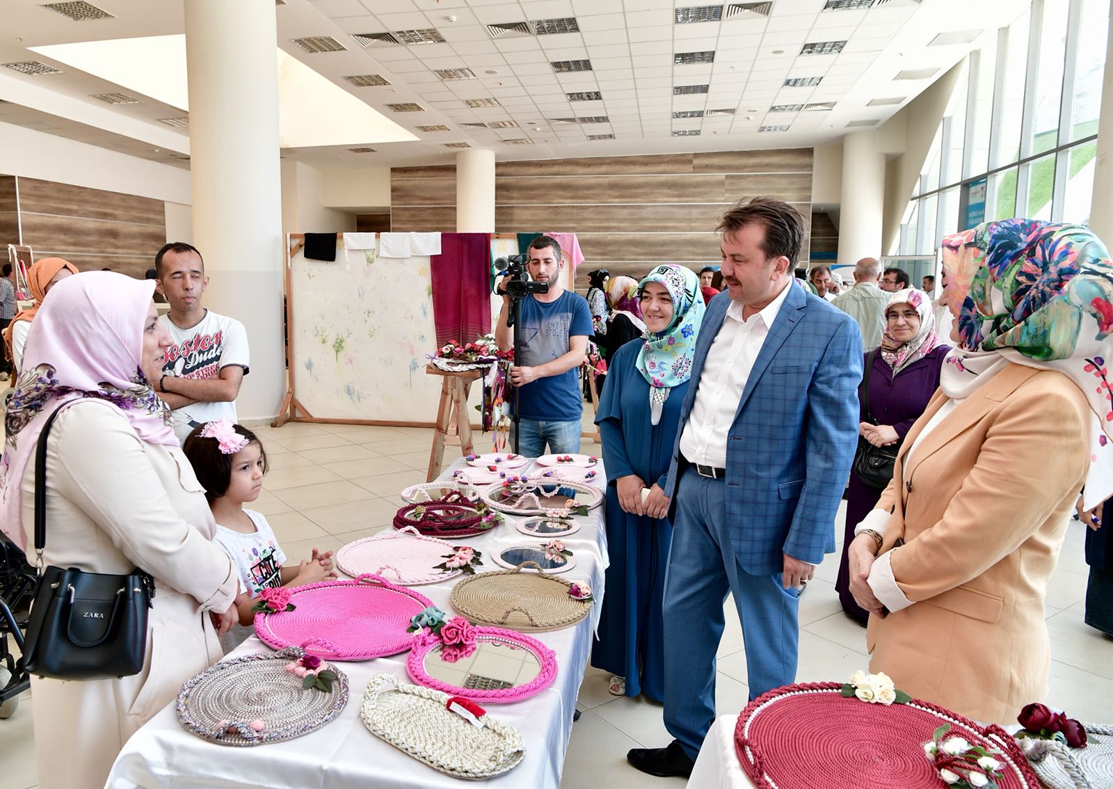 KEÇE TASARIM SERGİSİ AÇILDI