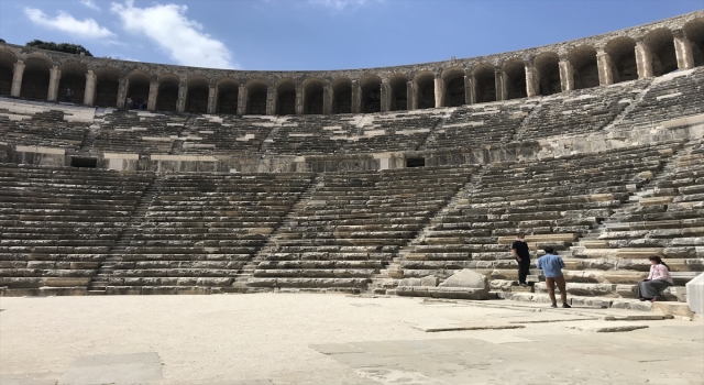 Aspendos Antik Kenti’nin UNESCO’nun kalıcı listesine alınması için çalışma yürütülüyor