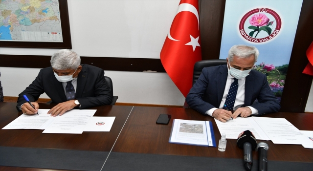 Isparta’da hayırsever iş insanından eğitime destek