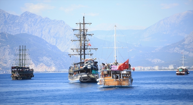 Antalya’da ”Özgür Mescidi Aksa, Mavi Marmara” etkinliğinde teknelerle konvoy oluşturuldu