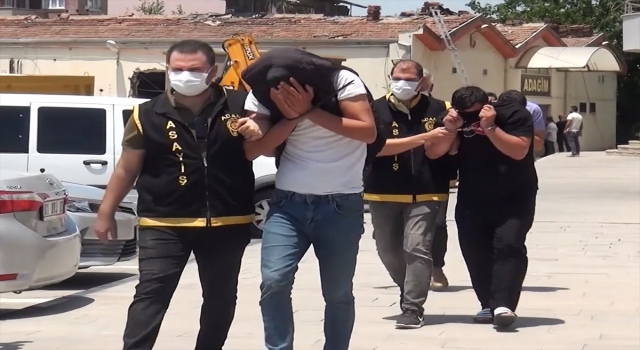 Adana’da üniversite öğrencisini 150 bin lira dolandırdıkları iddiasıyla yakalanan 4 zanlı tutuklandı