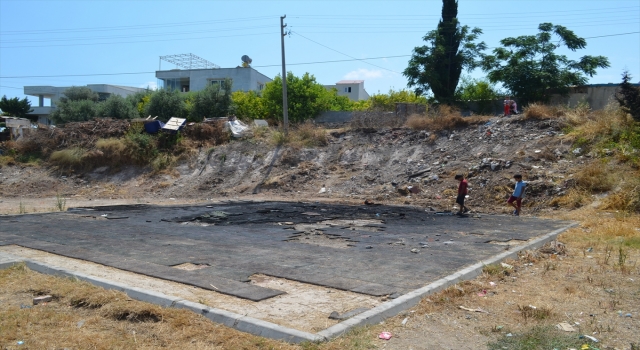 Mersin’de çocuk parkında çıkan yangın söndürüldü