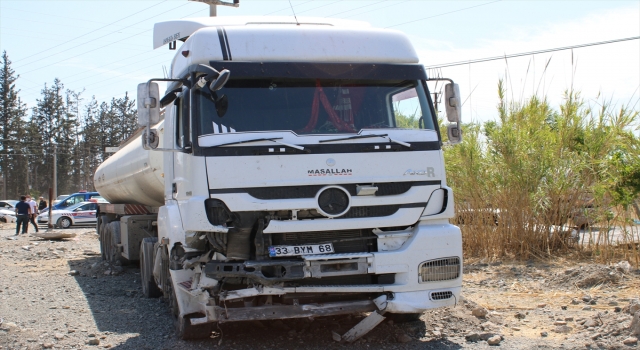 Hatay’da tanker ile otomobil çarpıştı: 2 yaralı