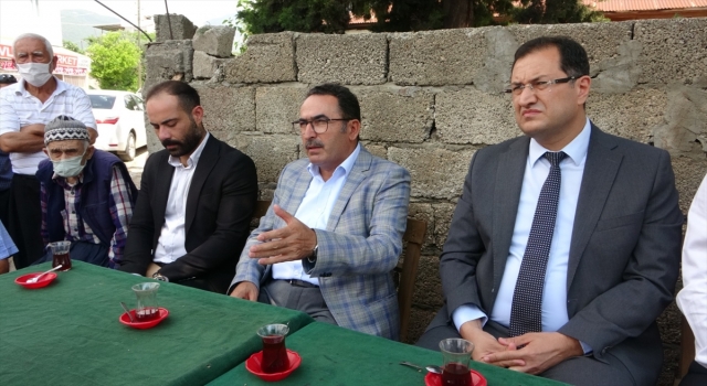 AK Parti Adana Milletvekili Abdullah Doğru, Kozan’da yağıştan olumsuz etkilenen bölgeleri inceledi