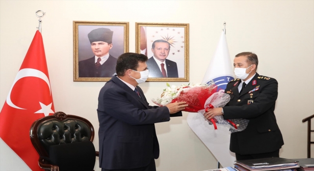 Jandarma Teşkilatının 182. kuruluş yıl dönümü dolayısıyla Burdur Valisi Arslantaş’a ziyaret