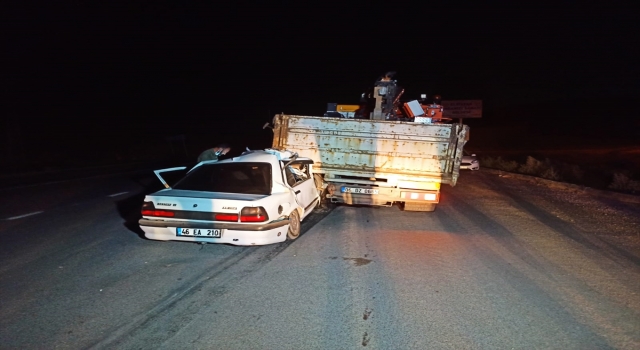 Kahramanmaraş’ta otomobil kamyona çarptı: 1 yaralı