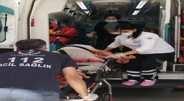 Adana’da otomobille çarpışan bisikletin sürücüsü yaralandı