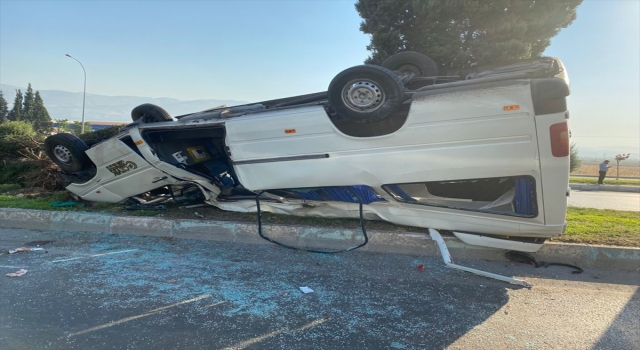 Kahramanmaraş’ta servis minibüsü devrildi: 8 yaralı
