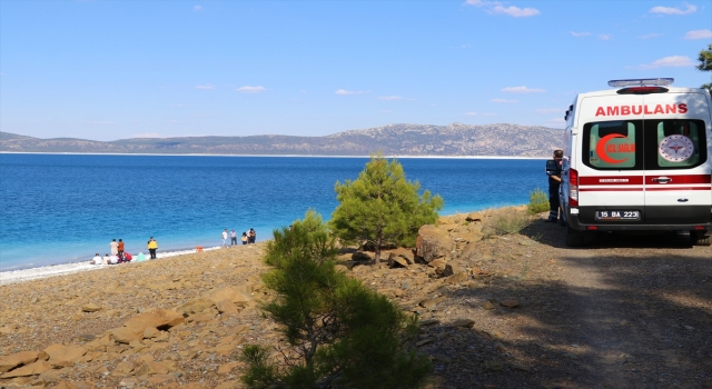 Salda Gölü’ne serinlemek için giren çocuk boğuldu