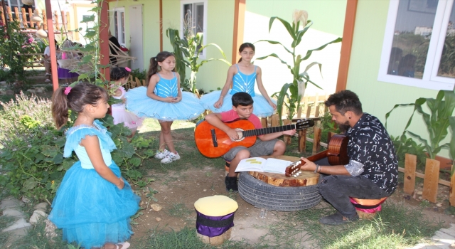 Antalya’da doğayla iç içe olan ”müzik köyü okulu”nda çocuklar eğlenerek öğreniyor