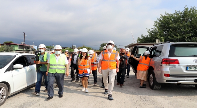 AB Türkiye Delegasyonu Başkanı MeyerLandrut, yeni Dörtyol Devlet Hastanesi inşaatında incelemelerde bulundu: