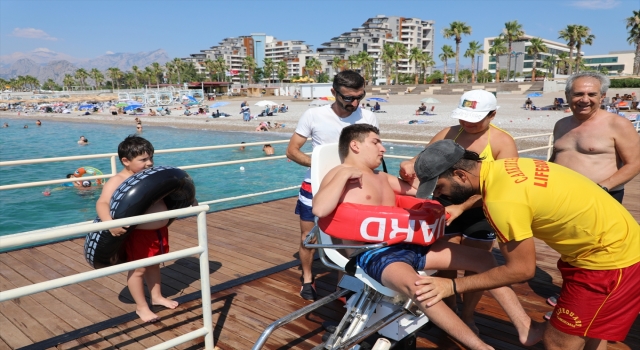 Antalya’da ”Engelsiz Plaj” sezonu açtı