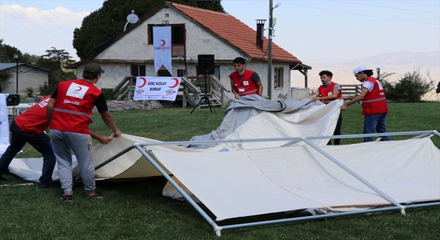Burdur’da acil durum, arama kurtarma ve çadır kurma eğitimi