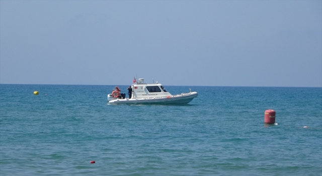 Antalya’da denizde kaybolan 15 yaşındaki çocuk için arama çalışması başlatıldı
