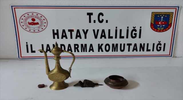 Hatay’da tarihi eser niteliği taşıdığı değerlendirilen objeler ele geçirildi