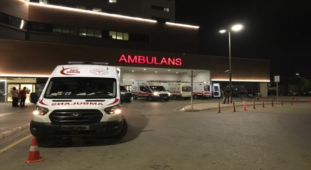 Adana’da polis memuru gözaltına almaya çalıştığı zanlı tarafından bıçaklandı