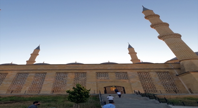 Antalya’da Kurban Bayramı namazı kılındı