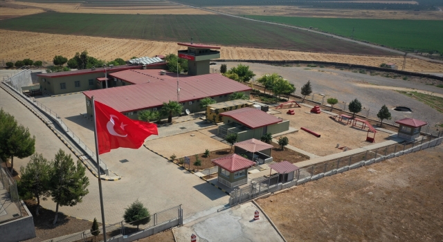 ”Hudut kartalları” bayramda da elleri tetikte gözleri sınırda ”vatan nöbeti” tutuyor