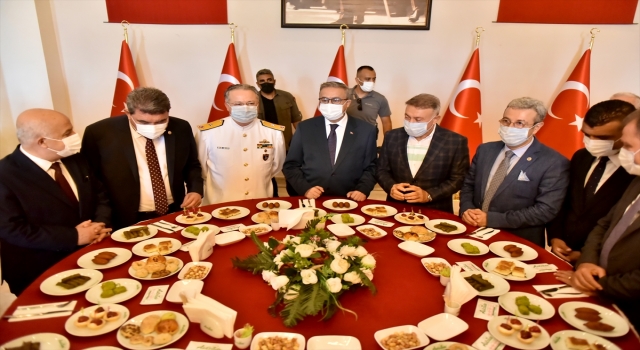Mersin’de bayramlaşma töreni düzenlendi