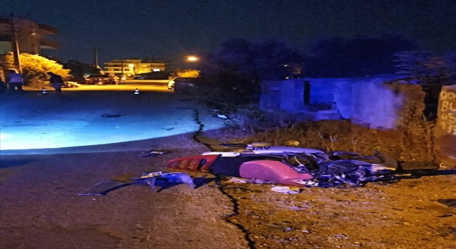 Antalya’da otomobille çarpışan motosikletin sürücüsü genç kız yaşamını yitirdi