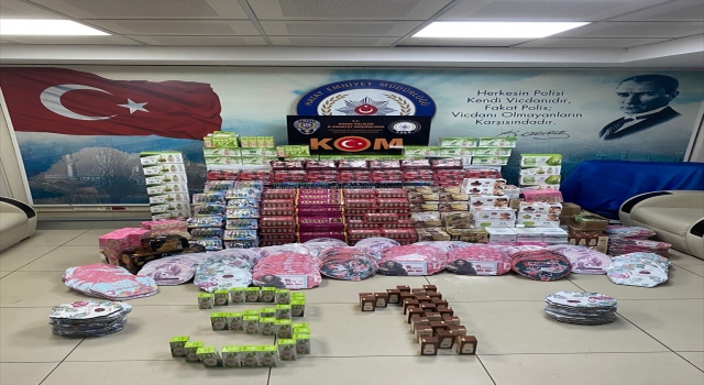 Hatay’da 10 bin 158 parça gümrük kaçağı makyaj malzemesi ele geçirildi