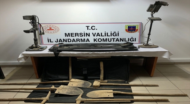 Mersin’de define aramak için izinsiz kazı yapan 5 zanlı suçüstü yakalandı