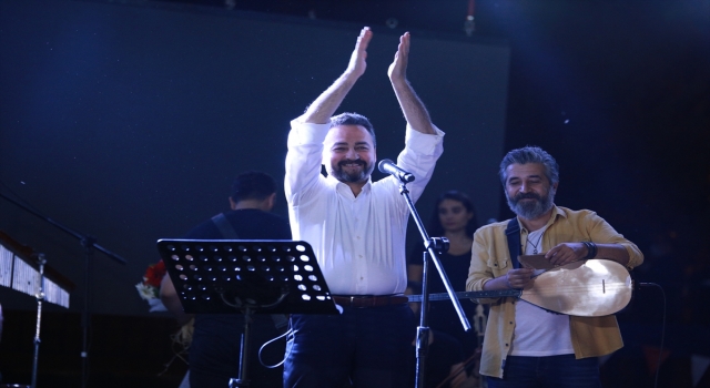 Sanatçı Ali Kınık Elbistan Festivali’nde sahne aldı