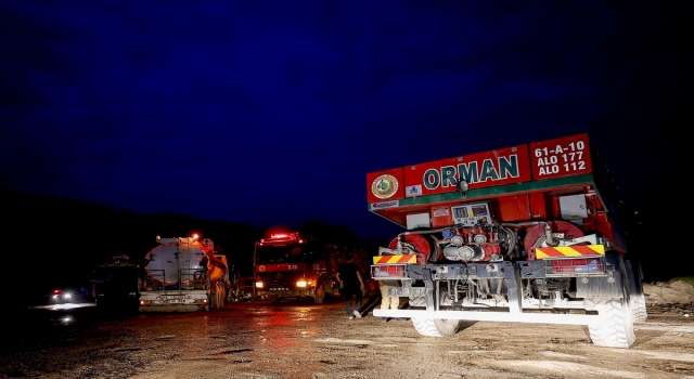 Antalya yangınlarıyla mücadele eden ”alev savaşçıları”nı sosyal medyadaki olumsuz yorumlar üzüyor