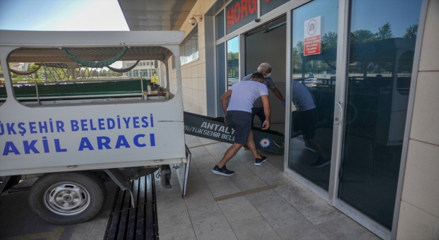 Antalya’da bir kişi tartıştığı eski eşi ve kayınvalidesini silahla öldürdü