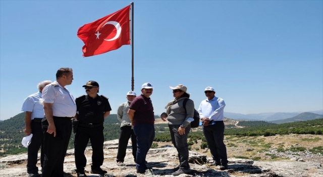 Vali Arslantaş’tan Kremna Antik Kenti’ne inceleme