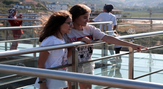 Hatay’daki cam seyir terasını yıl başından bu yana 90 bin kişi ziyaret etti