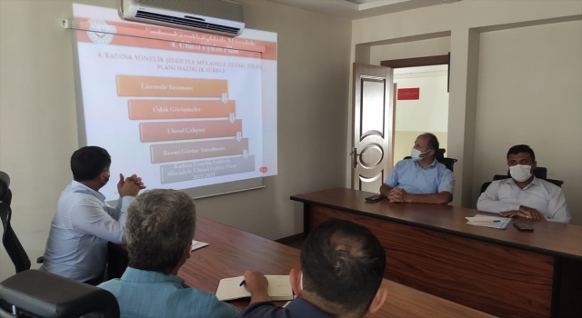 Gülnar’da kadına yönelik şiddetti önleme toplantısı yapıldı