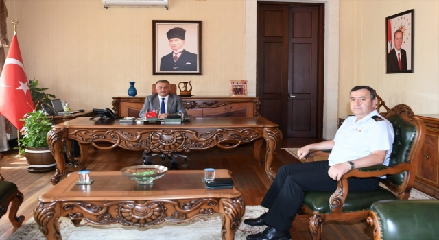 Antalya Valisi Yazıcı, İl Jandarma Komutanı Tuğgeneral Yavuz Özfidan’ı kabul etti