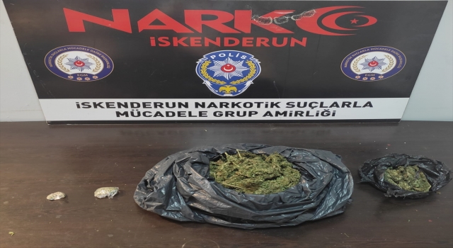 Hatay’da uyuşturucu ele geçirilen kamyonetteki 2 şüpheli gözaltına alındı