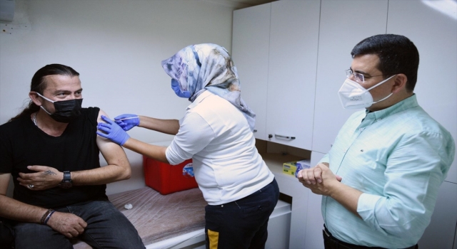 Kepez Belediyesinden mobil aşı merkeziyle Antalya’daki aşılama çalışmalarına destek