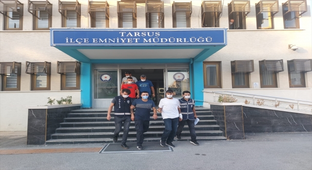 Mersin’de bir kişinin bıçakla yaralanması olayıyla ilgili yakalanan 3 zanlı tutuklandı