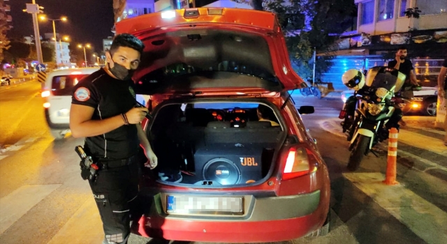 Alanya’da trafik denetimlerinde 4 araç trafikten men edildi