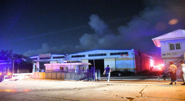 Adana’da tekstil fabrikasında çıkan yangın söndürüldü