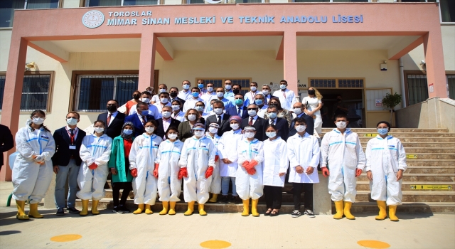 Bakan Özer, Mersin Toroslar Mimar Sinan Mesleki ve Teknik Anadolu Lisesi’nde incelemelerde bulundu: