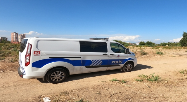 Antalya’da boş arazide erkek cesedi bulundu