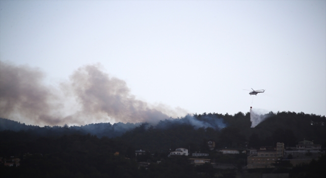 Hatay’da çıkan orman yangınına havadan ve karadan müdahale ediliyor