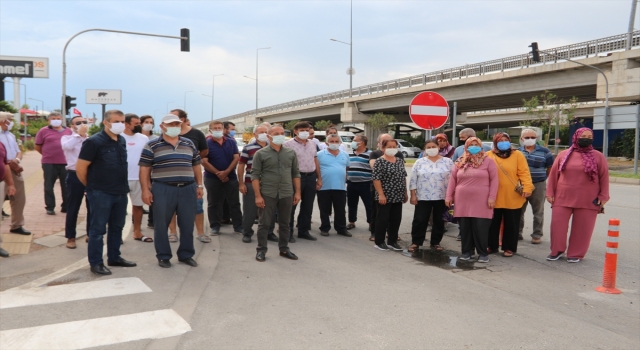 Antalya’da mahalle sakinlerinden kavşak düzenlemesine tepki