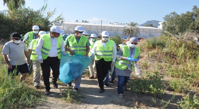 Anamur ve Erdemli’de çevre temizliği yapıldı