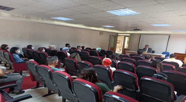 Aladağ Kaymakamı Berker Çırak, öğretmenlerle değerlendirme toplantısı yaptı