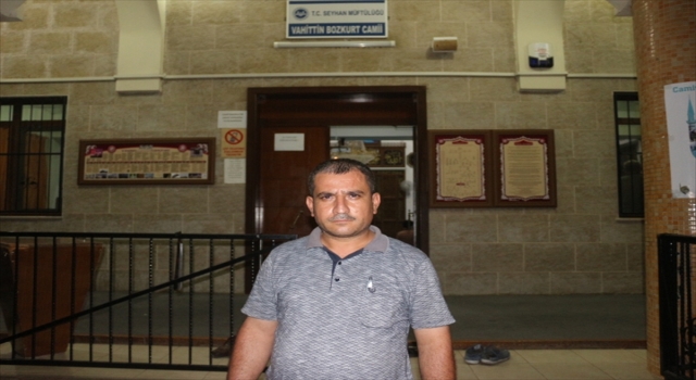 Adana’da camiden ayakkabı hırsızlığı güvenlik kamerasına yansıdı