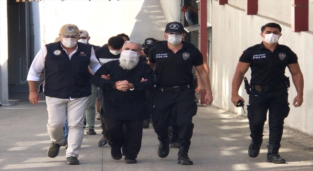 Adana ve İstanbul’daki DEAŞ operasyonunda yakalanan 8 zanlı adliyeye sevk edildi