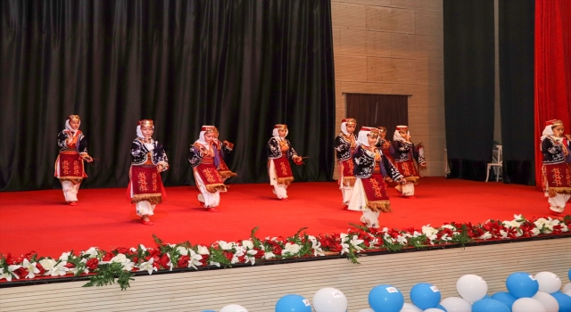 Mersin’de ”Kardeşimle El Ele Halk Oyunları Festivali” düzenlendi